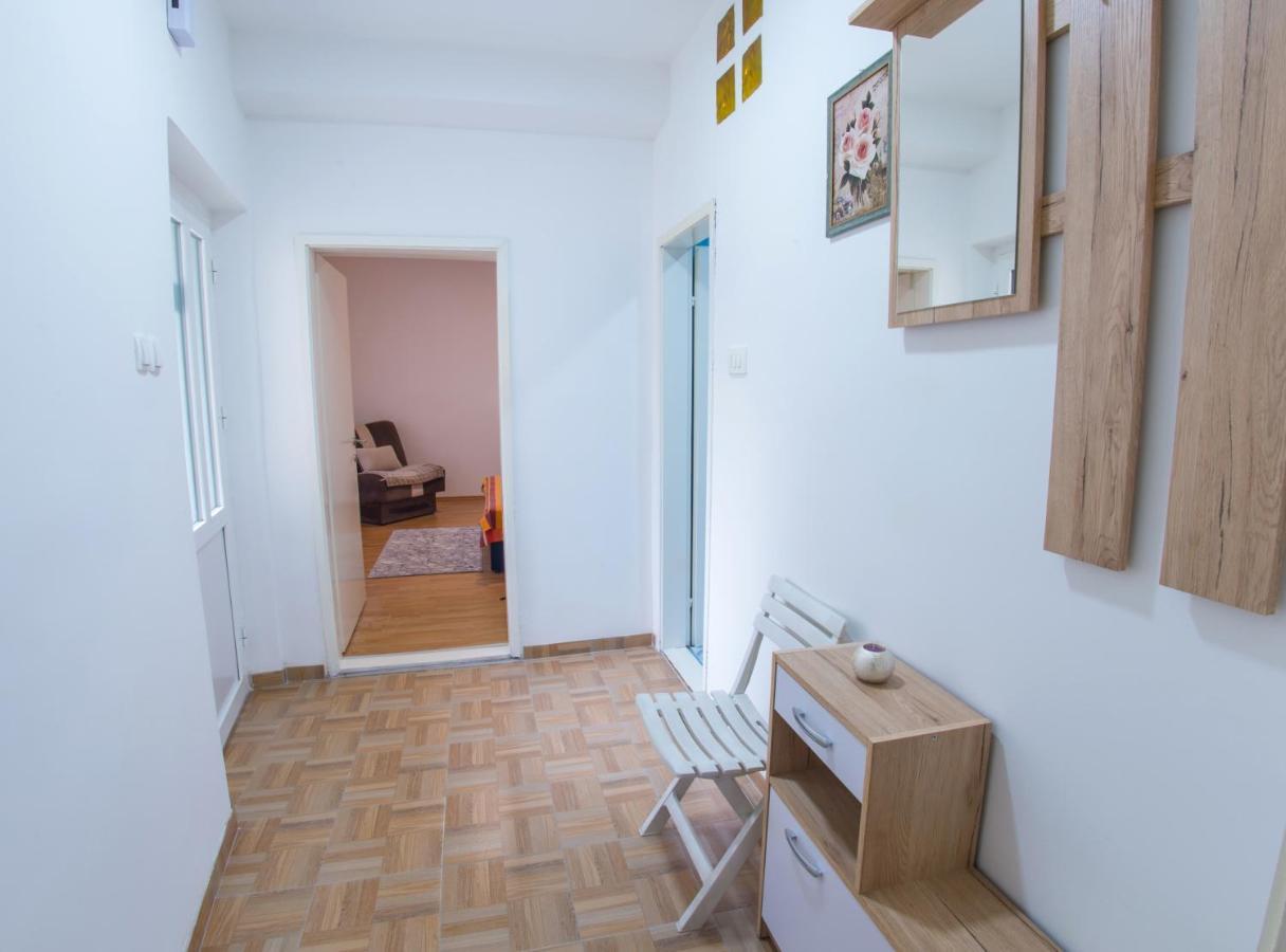 Ferienwohnung Cozy Corner Near Old Town Mostar Exterior foto